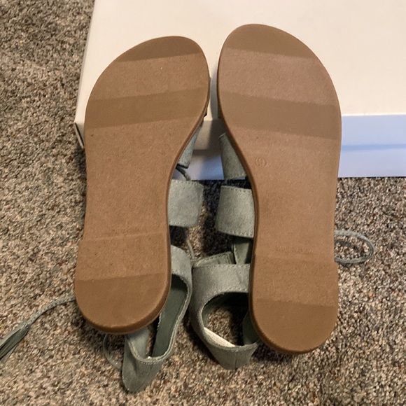 Old Navy suede lace up sandal. Never worn! Beautiful! - Picture 4 of 4